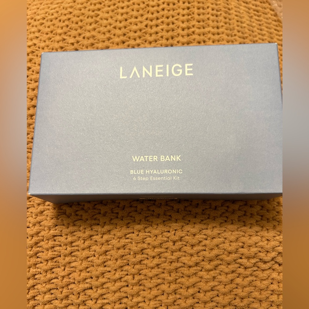 Laneige Water Bank Blue Hyaluronic Essential Kit